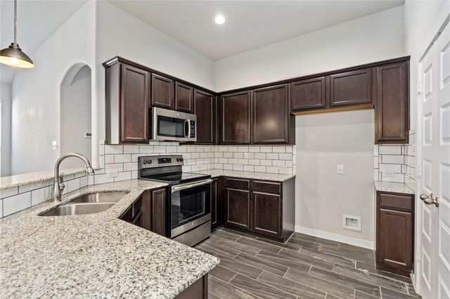 334 Creekside Curve CURV, New Braunfels, TX 78130