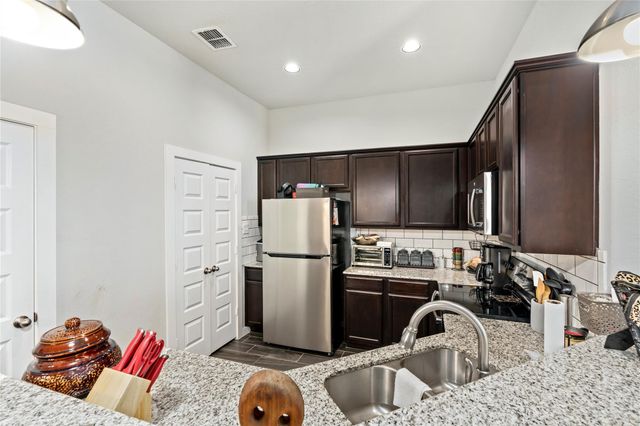 334 Creekside Curve CURV, New Braunfels, TX 78130