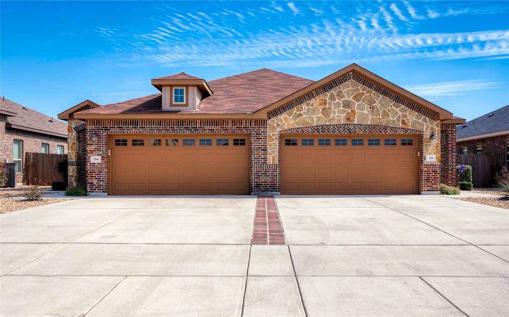 334 Creekside Curve CURV, New Braunfels, TX 78130