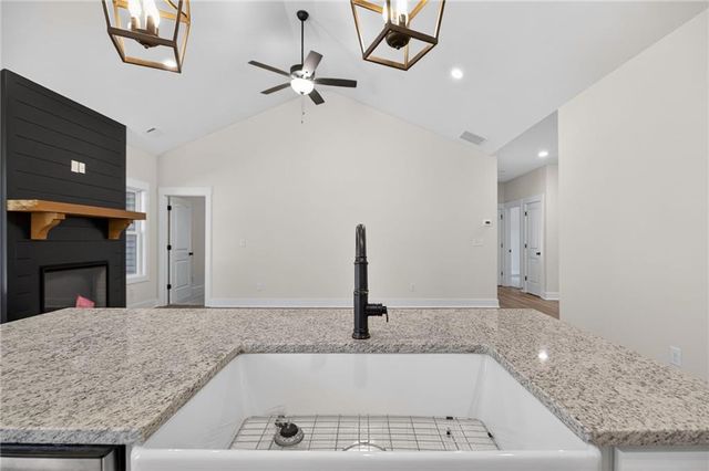 2A Relay Road, Silver Creek, GA 30173