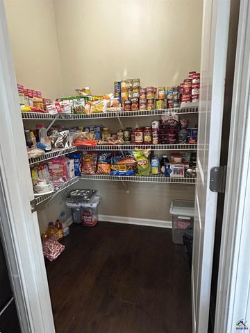 405 Rolling Acres Drive, Kathleen, GA 31047