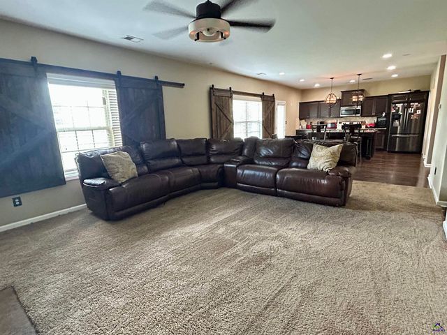 405 Rolling Acres Drive, Kathleen, GA 31047