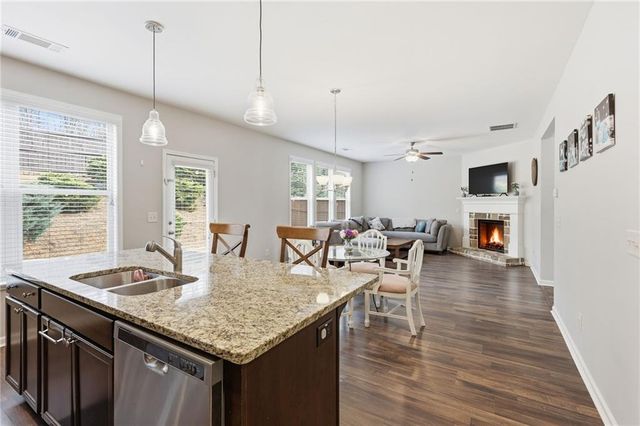 5907 Waterway Place, Flowery Branch, GA 30542