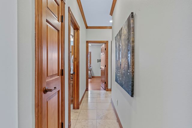 2408 W Deerbrooke Trail, Ozark, MO 65721