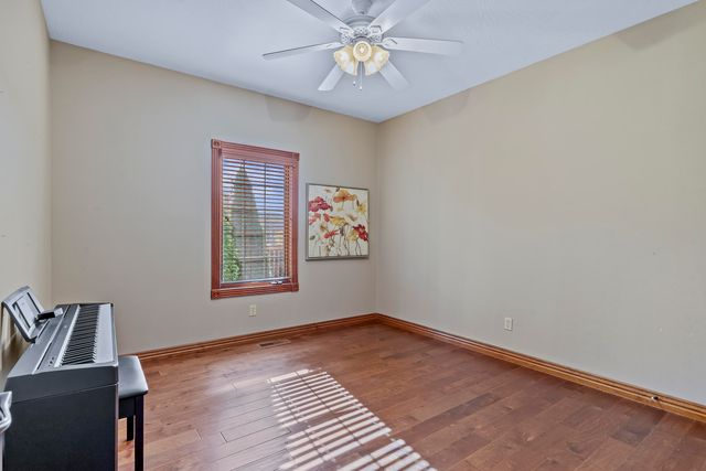 2408 W Deerbrooke Trail, Ozark, MO 65721