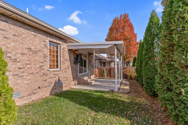 2408 W Deerbrooke Trail, Ozark, MO 65721