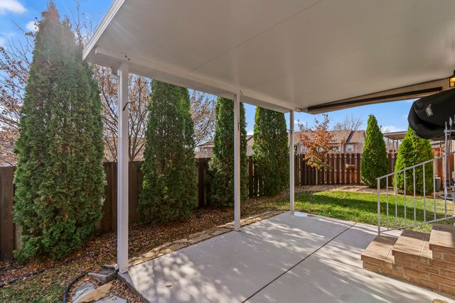 2408 W Deerbrooke Trail, Ozark, MO 65721