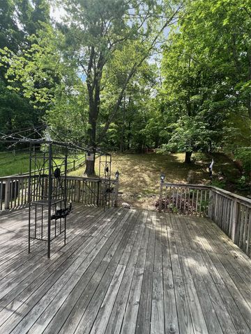 2 S Aspen Road, Middletown, NY 10940
