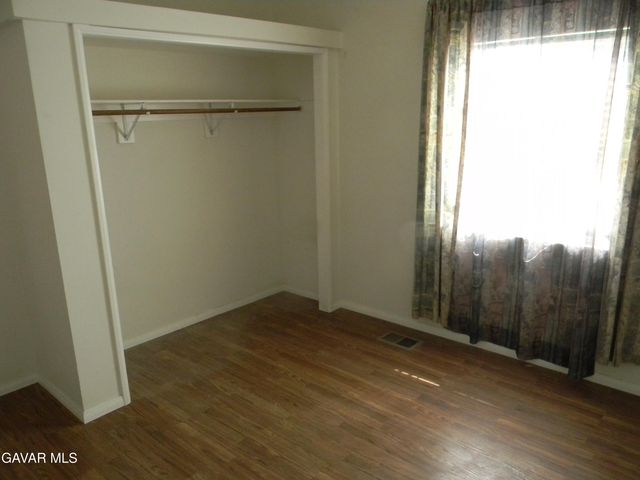 16846 E Avenue T, Llano, CA 93544