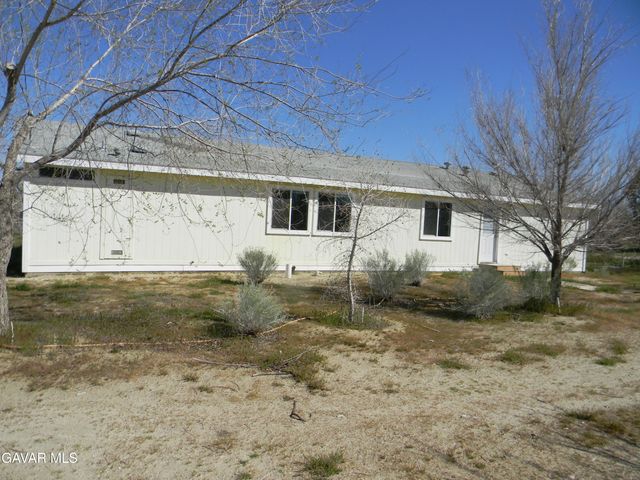 16846 E Avenue T, Llano, CA 93544