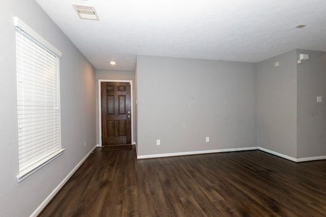 8932 Hollister Commons Lane, Houston, TX 77080