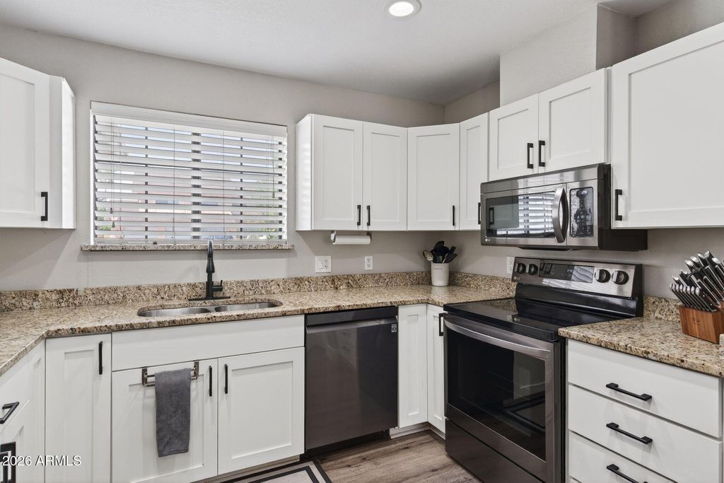 Image 10 of property listing at 2253 E JAEGER Street, Mesa, AZ 85213