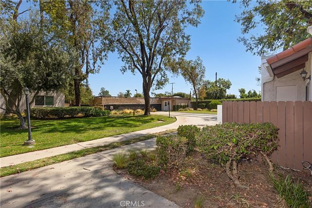 17572 Vandenberg Lane 01, Tustin, CA 92780
