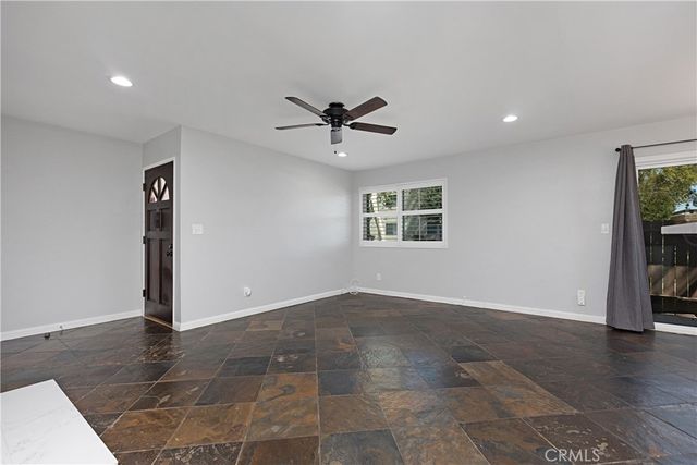 17572 Vandenberg Lane 01, Tustin, CA 92780