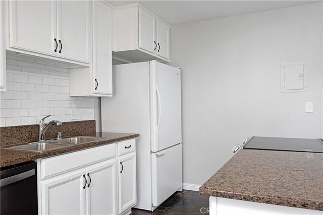 17572 Vandenberg Lane 01, Tustin, CA 92780