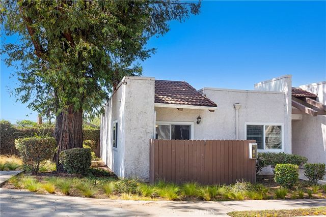 17572 Vandenberg Lane 01, Tustin, CA 92780