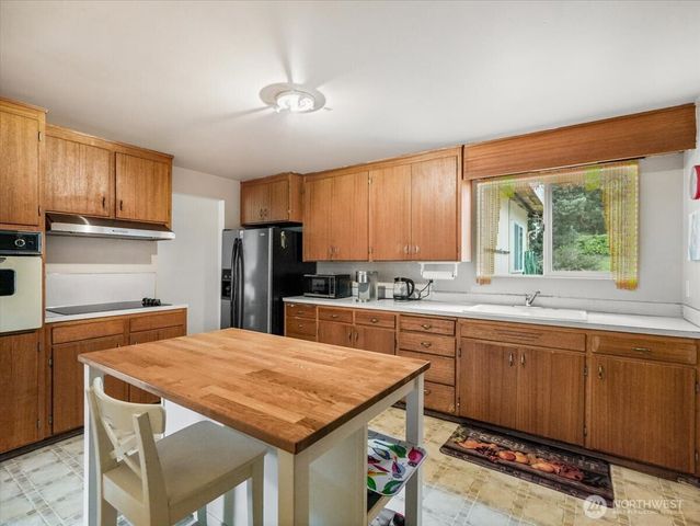 23330 38th Place W, Brier, WA 98036