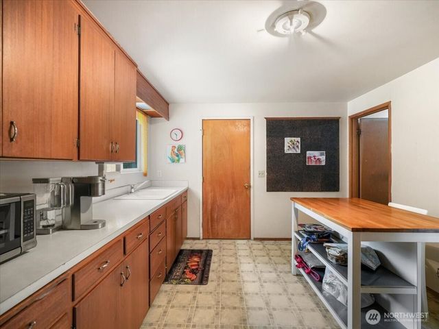 23330 38th Place W, Brier, WA 98036