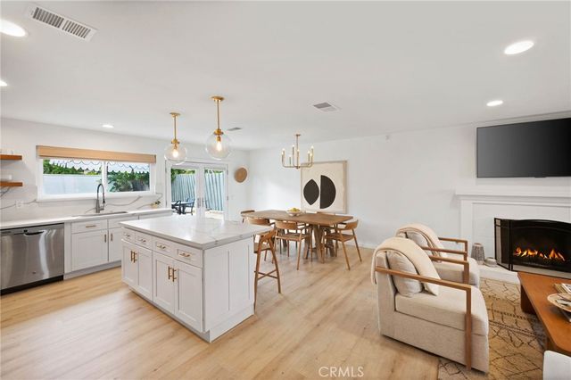 43381 Virginia, Palm Desert, CA 92211