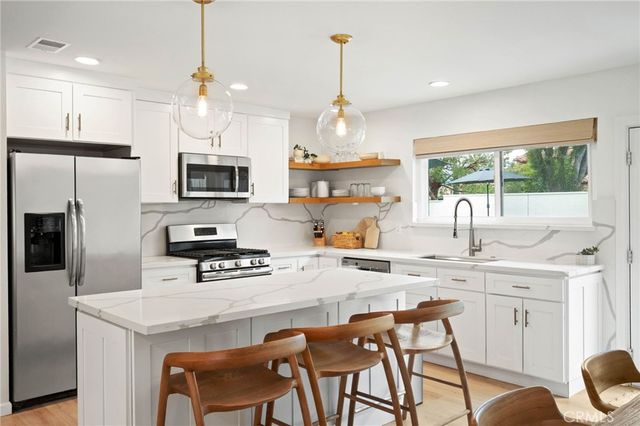 43381 Virginia, Palm Desert, CA 92211