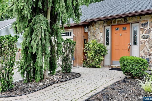 618 Fermery Drive, New Milford, NJ 07646