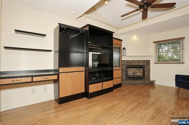 618 Fermery Drive, New Milford, NJ 07646