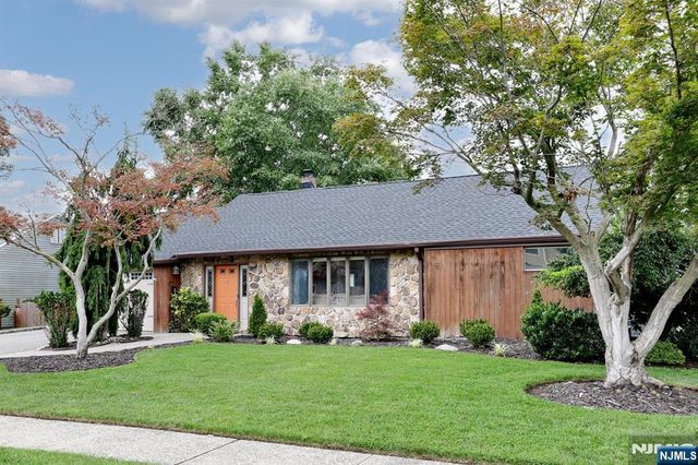 618 Fermery Drive, New Milford, NJ 07646