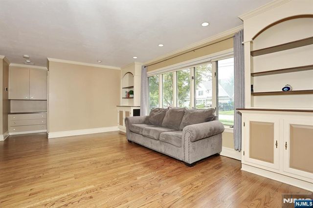 618 Fermery Drive, New Milford, NJ 07646