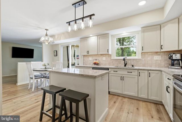 9 RUHL DR, Perkasie, PA 18944