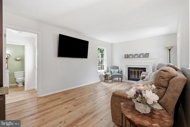 9 RUHL DR, Perkasie, PA 18944