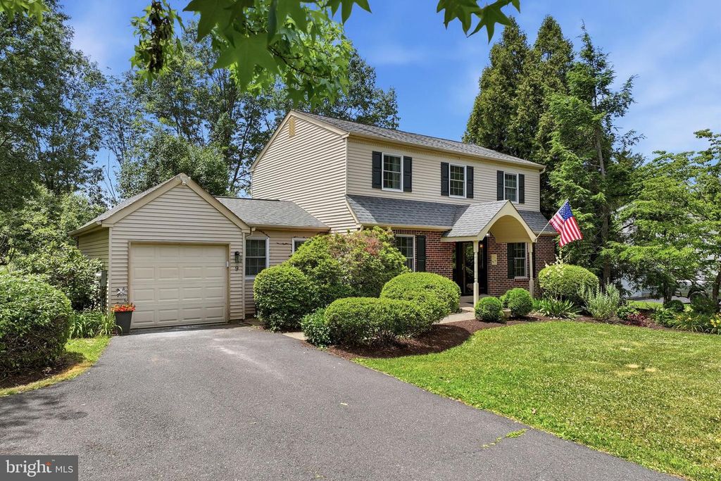 9 RUHL DR, Perkasie, PA 18944