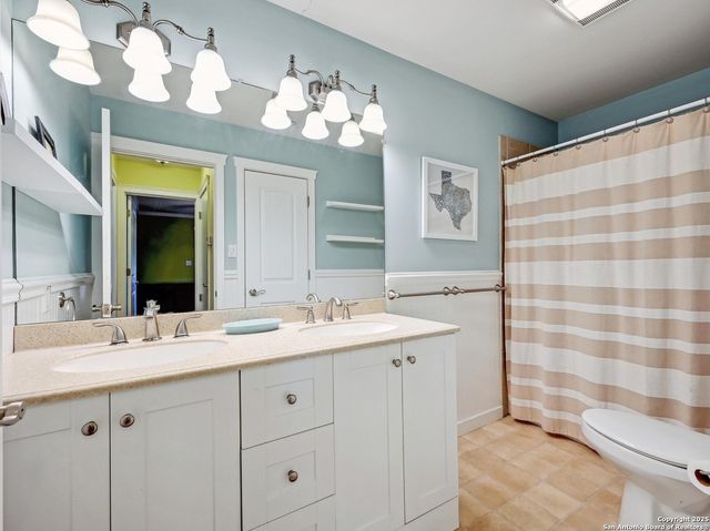 2106 Lakeshore, Canyon Lake, TX 78133