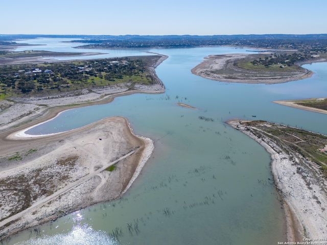 2106 Lakeshore, Canyon Lake, TX 78133
