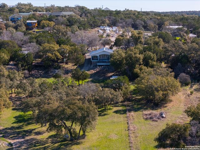 2106 Lakeshore, Canyon Lake, TX 78133
