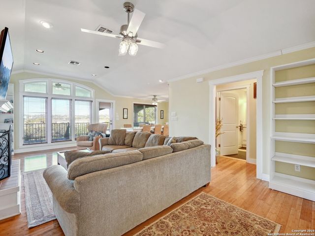 2106 Lakeshore, Canyon Lake, TX 78133