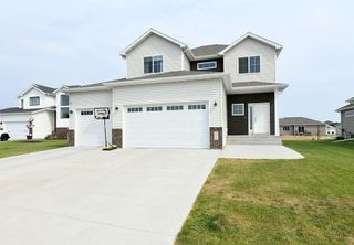 6719 Smylie Lane S, Fargo, ND 58104