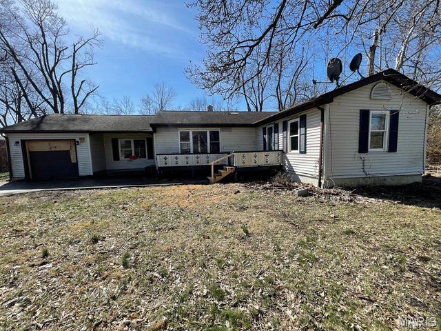 711 W Country Lane, Collinsville, IL 62234