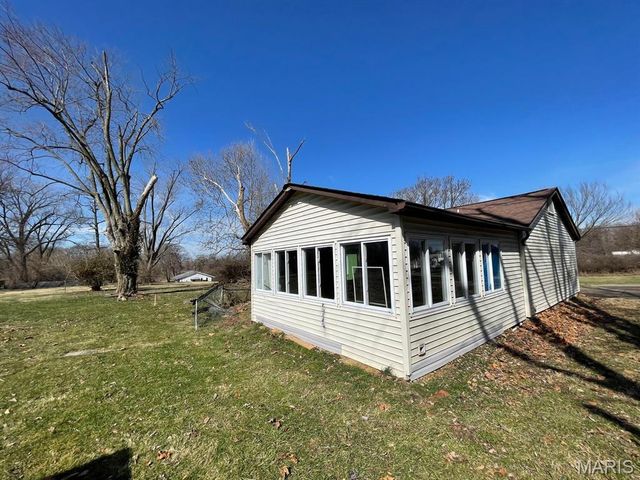 711 W Country Lane, Collinsville, IL 62234