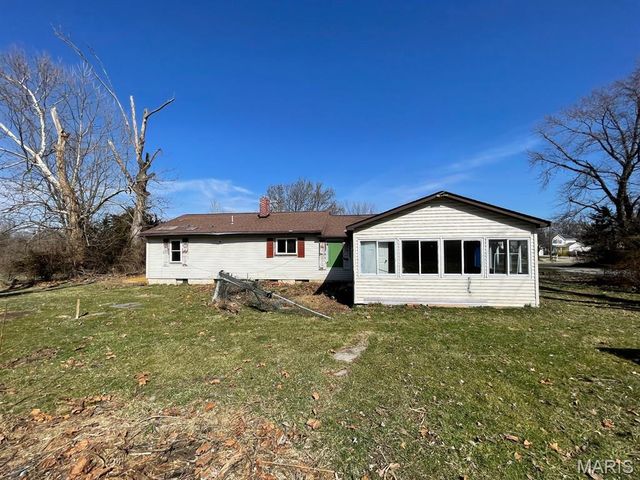 711 W Country Lane, Collinsville, IL 62234