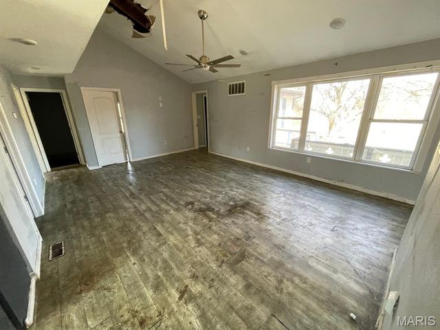 711 W Country Lane, Collinsville, IL 62234