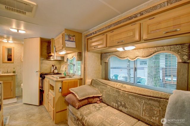 71 Wilderness Way, Deming, WA 98244
