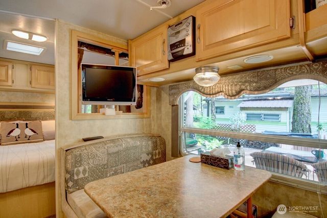 71 Wilderness Way, Deming, WA 98244