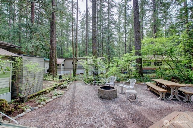 71 Wilderness Way, Deming, WA 98244