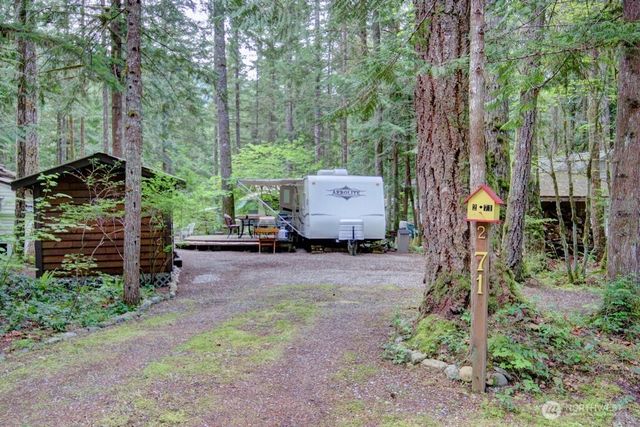 71 Wilderness Way, Deming, WA 98244