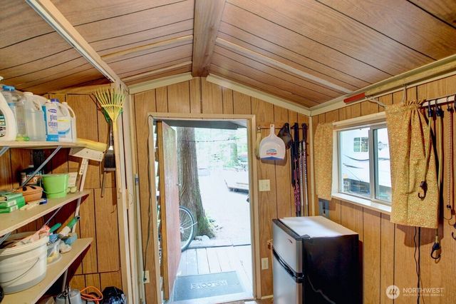 71 Wilderness Way, Deming, WA 98244