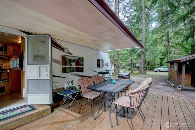 71 Wilderness Way, Deming, WA 98244