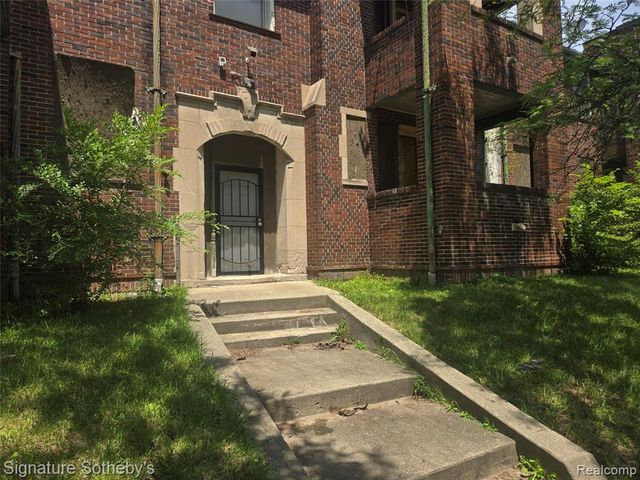 3760 W Chicago, Detroit, MI 48206