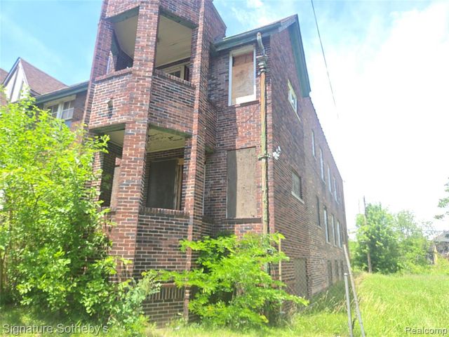 3760 W Chicago, Detroit, MI 48206