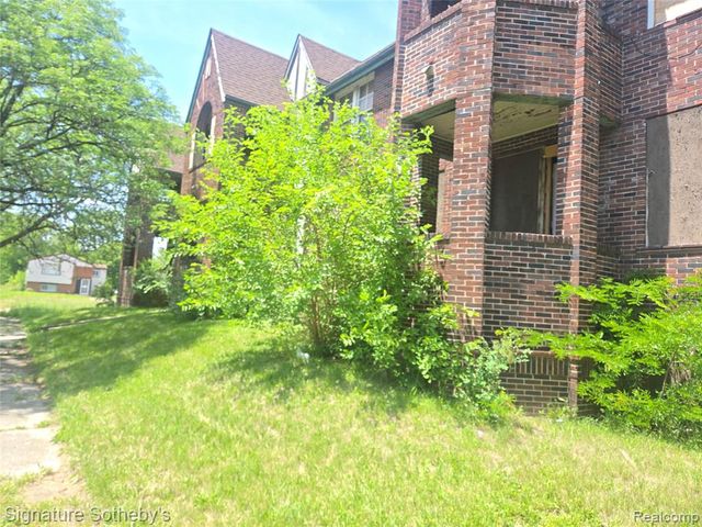 3760 W Chicago, Detroit, MI 48206