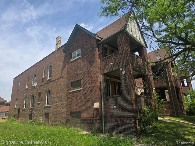 3760 W Chicago, Detroit, MI 48206